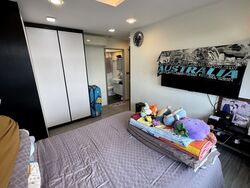 Blk 293D Skypeak @ Bukit Batok (Bukit Batok), HDB 4 Rooms #548234681